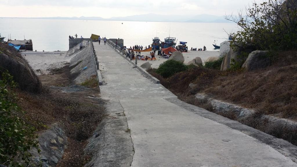 Trai nghiem cuoc song hoang da tren dao Cu Lao Cau hinh anh 8