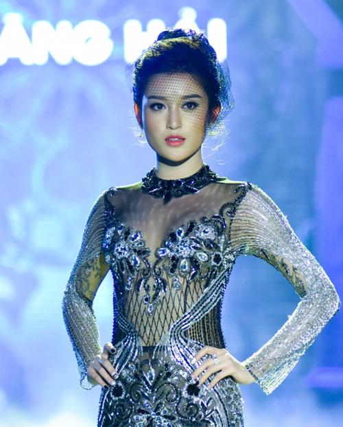 can canh chiec vay khien huyen my bi to "tha thinh" voi bo cua ban than - 2