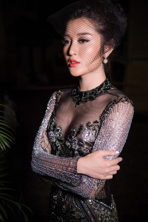 can canh chiec vay khien huyen my bi to "tha thinh" voi bo cua ban than - 6