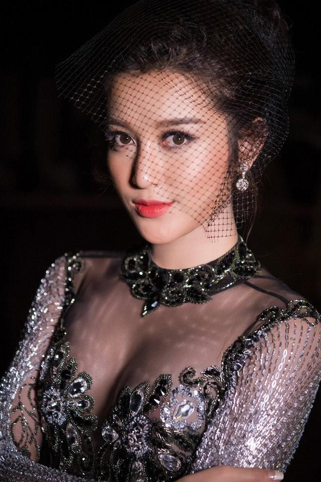 can canh chiec vay khien huyen my bi to "tha thinh" voi bo cua ban than - 1