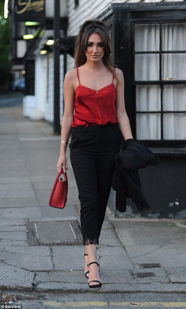 Sao Hollywood chuong ao hai day trong ngay he nang nong hinh anh 7