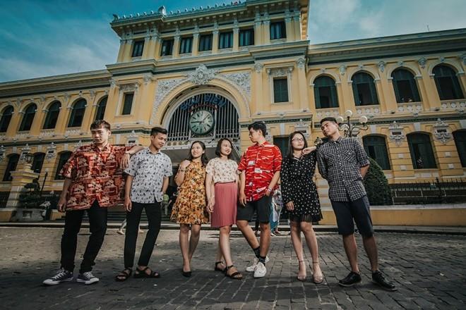 Bo anh ky yeu phong cach hoai co cua ban tre Sai Gon hinh anh 1