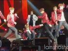 Thành viên BTS ngã đến choáng váng trên sân khấu concert