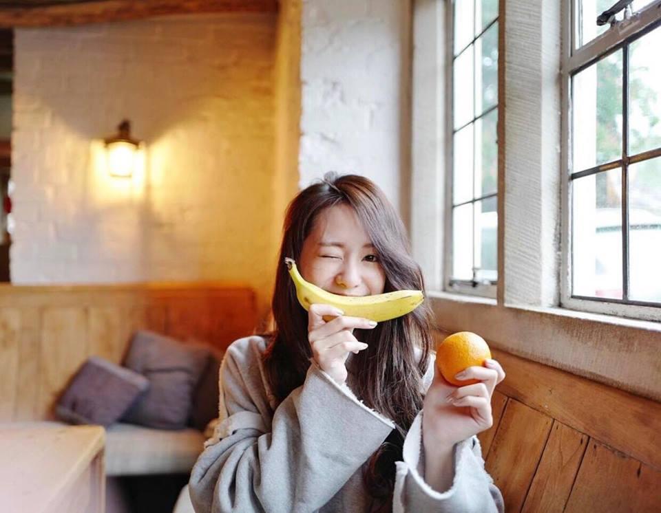 Hot girl Pimtha bỗng nhiên trở thành thảm họa trong bộ cánh tông hồng sến rện-7