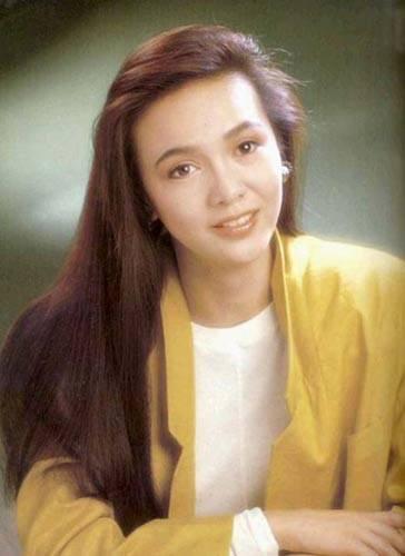 Quốc bảo nhan sắc Hồng Kông: Kiêu căng ngạo mạn, bị bạn trai ăn bám suốt 16 năm và cái kết cay đắng - Ảnh 1.