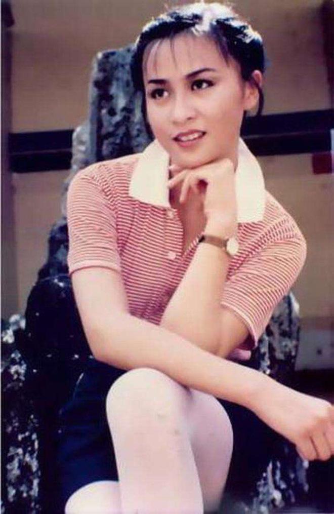 Quốc bảo nhan sắc Hồng Kông: Kiêu căng ngạo mạn, bị bạn trai ăn bám suốt 16 năm và cái kết cay đắng - Ảnh 8.