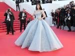Cận cảnh chiếc đầm Lọ Lem 'đẹp nín thở' của Hoa hậu đẹp nhất thế giới Aishwarya Rai trên thảm đỏ Cannes