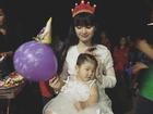 Tin hot trong ngày: Sinh nhật tròn 2 tuổi 'hoành tráng' của bé gái da bọc xương ở Lào Cai
