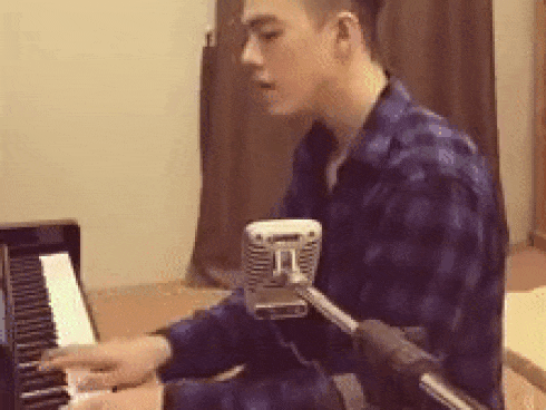Đời sống hot teen 24h: Soái ca Minh Châu lại khiến fan ngất ngây với bản cover mới