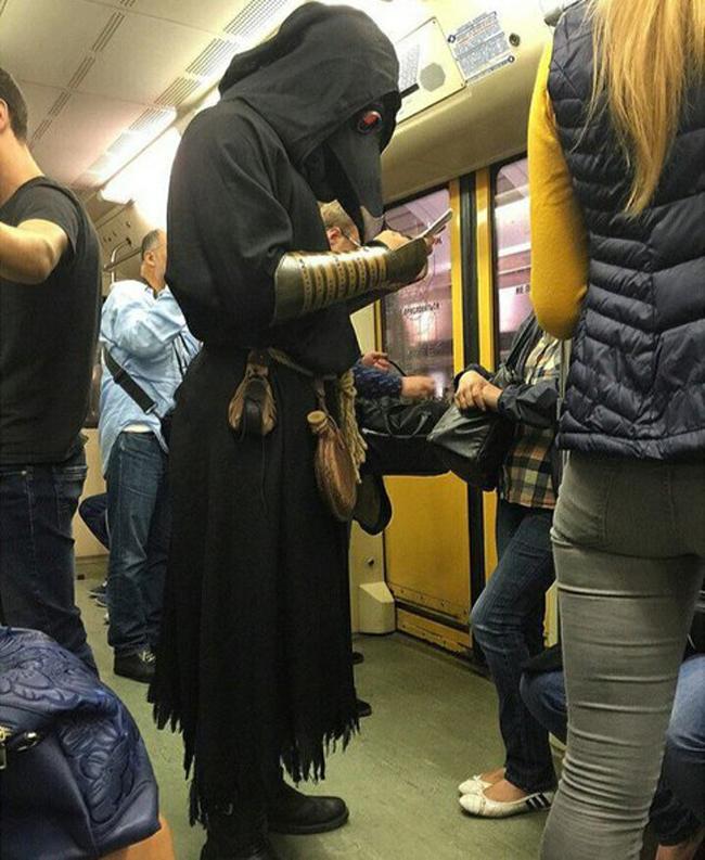 "hot ca hen"voi "thoi trang" noi cong cong hinh anh 3