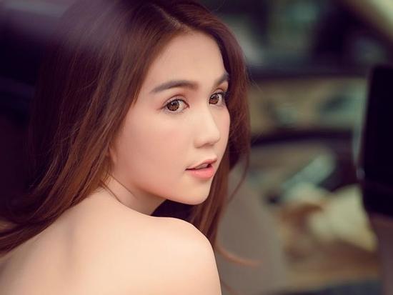 Ngọc Trinh: 'Nếu tôi giàu, tôi sẽ không chọn việc trở thành người thứ 3'
