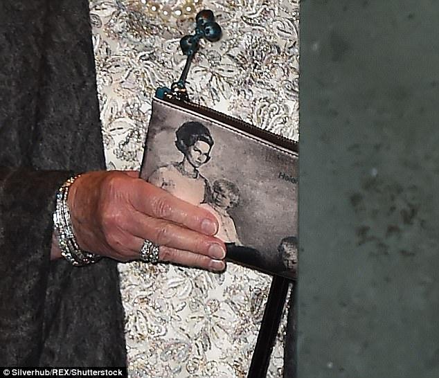 Giải mã hình ảnh người phụ nữ bí ẩn in trên chiếc ví của Nữ hoàng Anh - Ảnh 2.