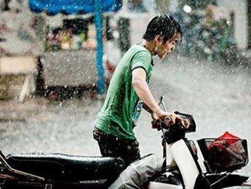 Chia tay vì không biết gọt dứa, vặt lông vịt có phải là tình yêu?