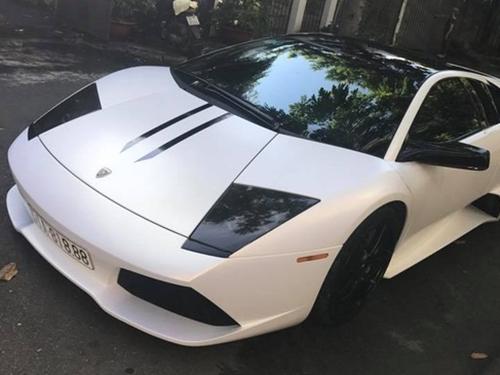 Lamborghini Murcielago LP640 màu xanh cốm độc nhất Việt Nam thay áo mới