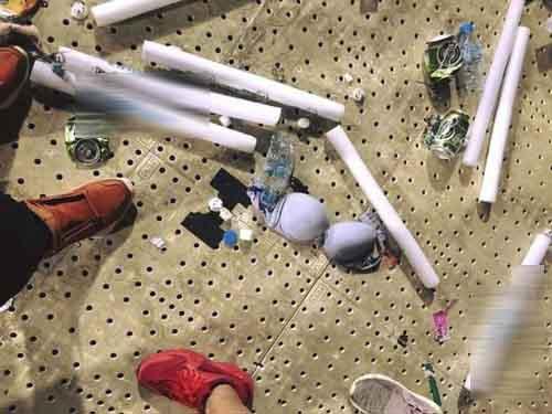 soc voi canh khan gia ngat xiu, roi noi y sau dem nhac o san my dinh hinh anh 7