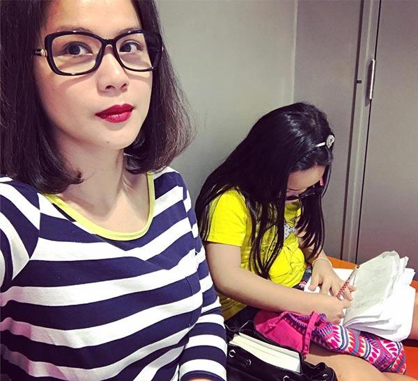 nhung ba me u50 van cuc tre trung tam ly, di voi con ai cung tuong ban than - 10