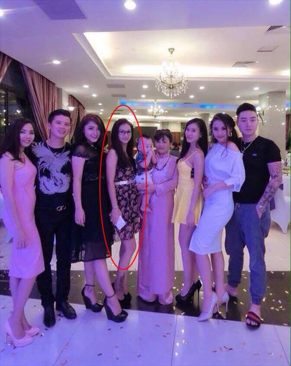 nhung ba me u50 van cuc tre trung tam ly, di voi con ai cung tuong ban than - 12