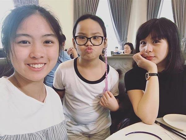 nhung ba me u50 van cuc tre trung tam ly, di voi con ai cung tuong ban than - 8