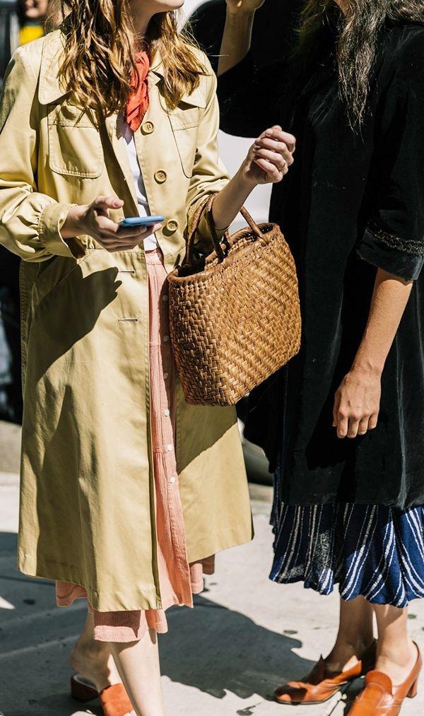 Không phải balô, đây mới là túi xách hot nhất hè này