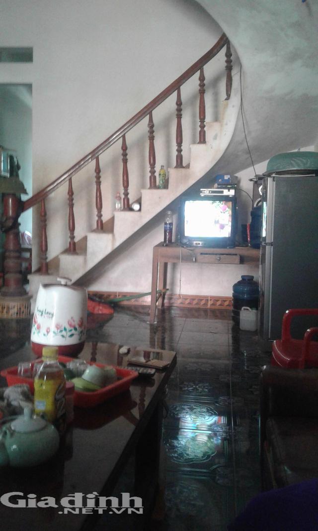 6 nam sau tham an kinh hoang, me le van luyen ban vang ma mong den het no va nuoi con - 1