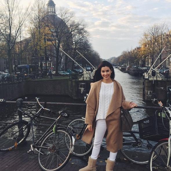 Sự nghiệp xuất sắc, cuộc sống viên mãn của mẹ 2 con xinh đẹp hot nhất những ngày qua - Ảnh 5.