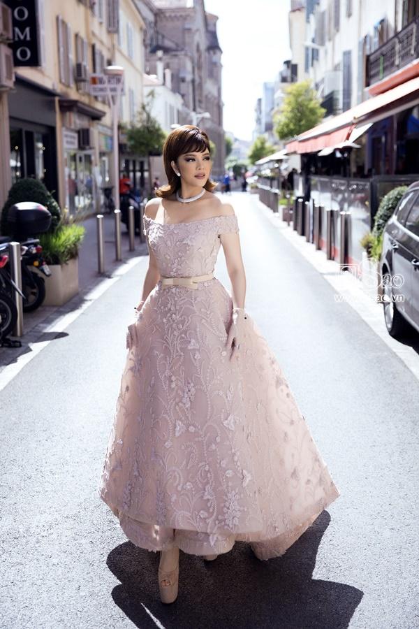 Lý Nhã Kỳ đẹp đúng chuẩn quý tộc tại liên hoan phim cannes 2017-3