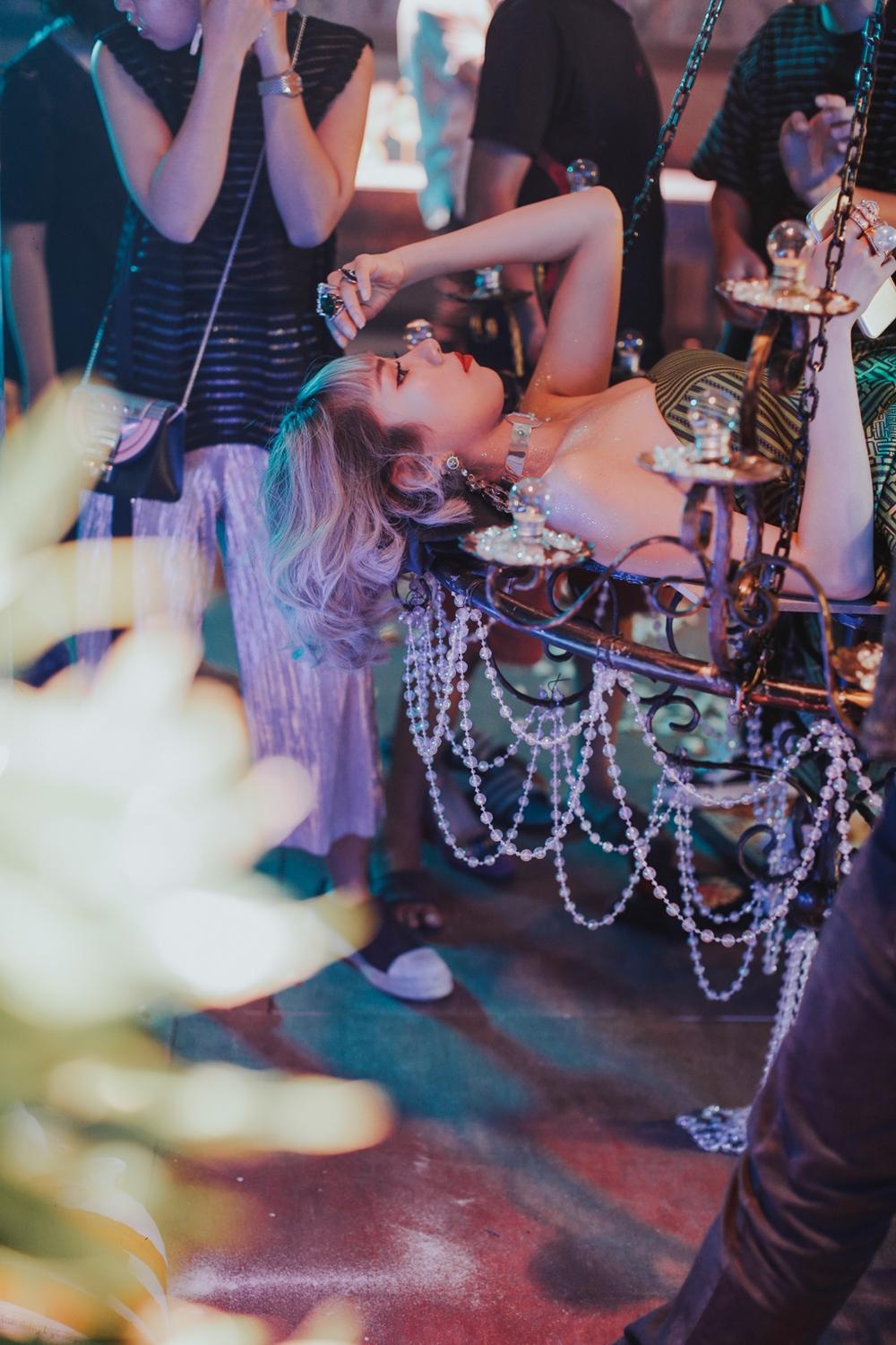 MV&nbsp;Ghen&nbsp;Erik đạt 1 triệu view -6