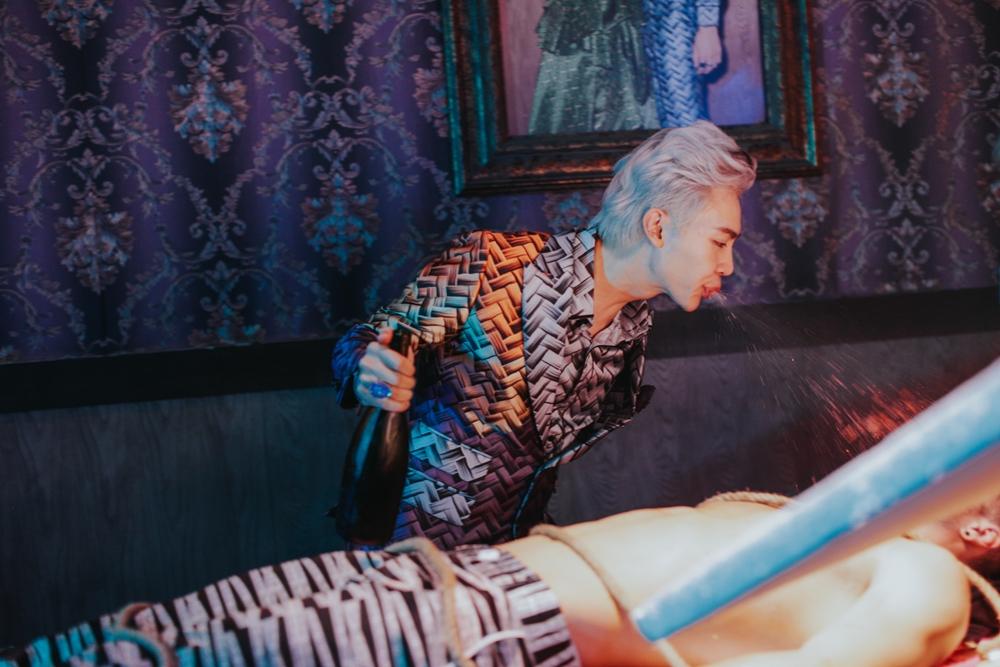 MV&nbsp;Ghen&nbsp;Erik đạt 1 triệu view -4