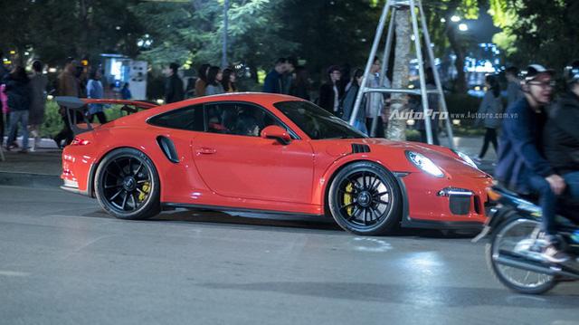 Cường Đô-la cầm lái siêu xe Porsche 911 GT3 RS Coupe độc nhất Việt Nam - Ảnh 4.