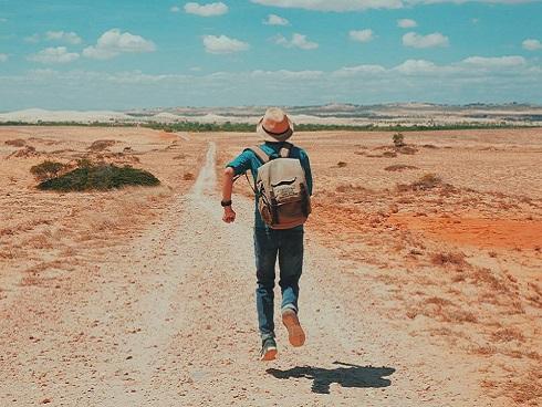 Đi du lịch nếu muốn có những tấm hình chuẩn 'hot boy' thì phải biết những bí kíp này