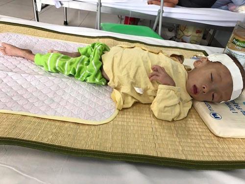 nuoc mat nguoi me co con mac benh ngay cang teo det, 4 tuoi nang 3.6kg - 5