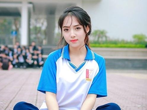 Nhan sắc 'không phải dạng vừa đâu' của nữ sinh Bách Khoa đang gây sốt MXH