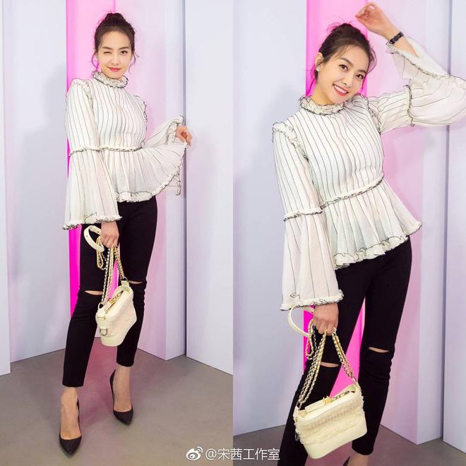 Túi mới của Chanel: Chưa ra mắt được bao lâu đã làm mưa làm gió tủ đồ của loạt sao Hoa ngữ - Ảnh 11.