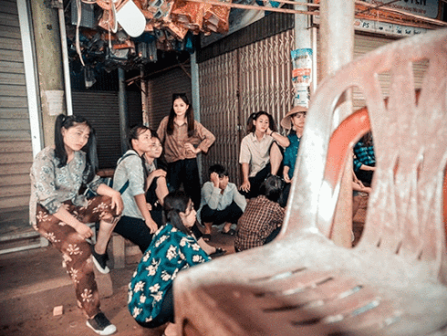 Bộ ảnh kỷ yếu đáng yêu đánh dấu 4 năm ở chung phòng ký túc xá của nhóm bạn nữ-15