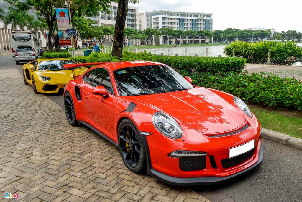 Cuong Do La tu tay rua sieu xe Porsche 911 GT3 moi tau hinh anh 1