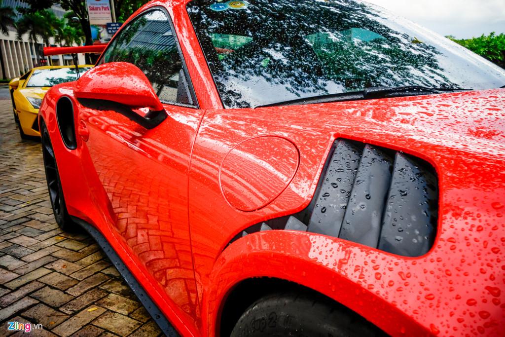 Cuong Do La tu tay rua sieu xe Porsche 911 GT3 moi tau hinh anh 4