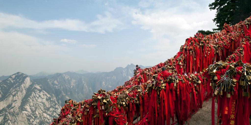 Danh thang Hoa Son co gi hut khach toi ngao du? hinh anh 9