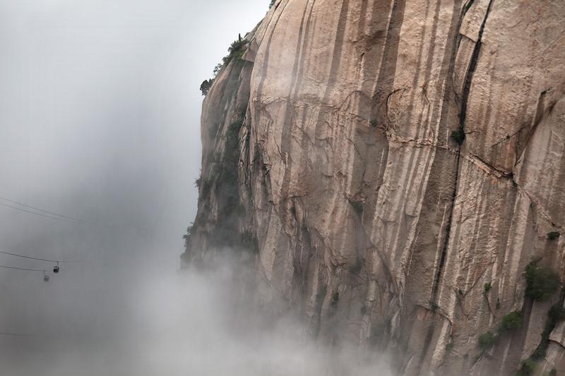 Danh thang Hoa Son co gi hut khach toi ngao du? hinh anh 8