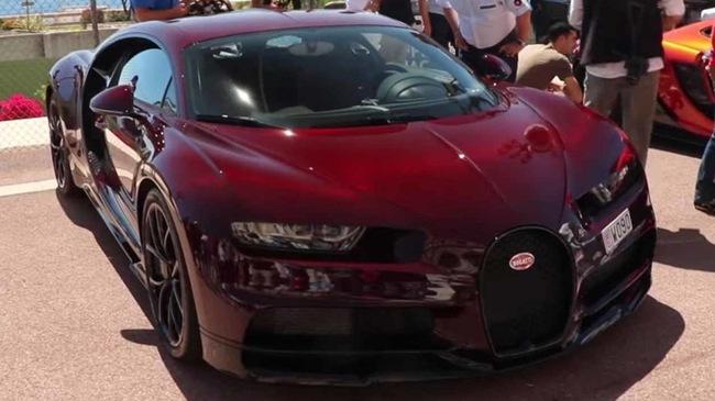 Bắt gặp "siêu phẩm" Bugatti Chiron màu hiếm tại thiên đường siêu xe