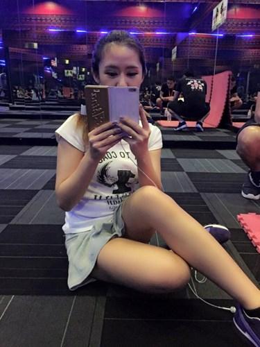 nu chinh tri gia dai loan 28 tuoi tao dang