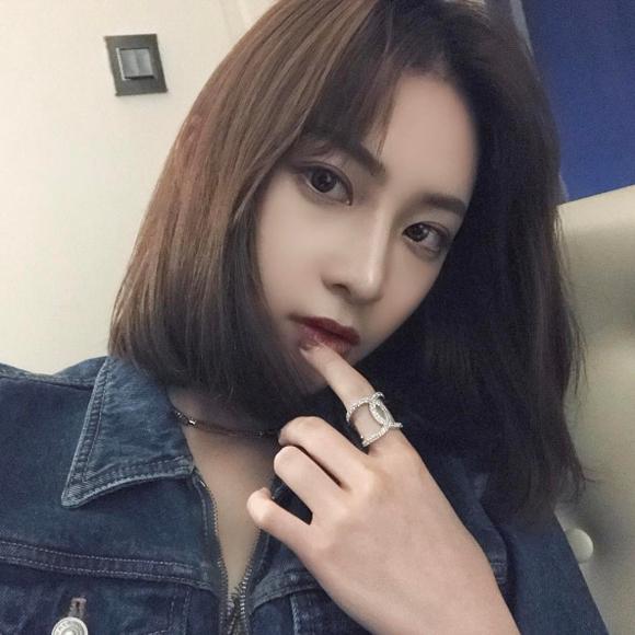 Wiwen Wen, người mẫu Trung Quốc, hot girl Trung Quốc