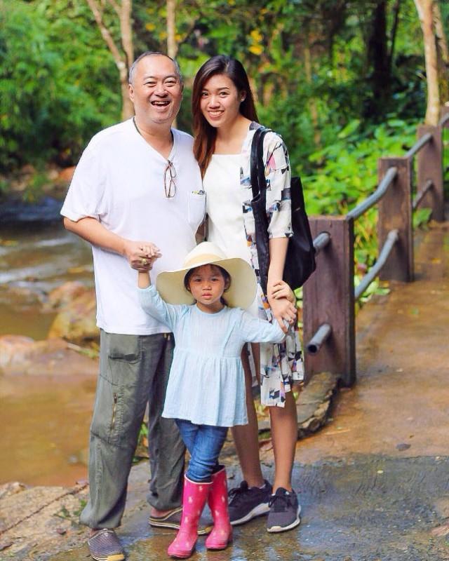 thay giao cuoi duoc co hoc tro kem 24 tuoi, dep nhu hot girl khien ai cung ghen ti - 4