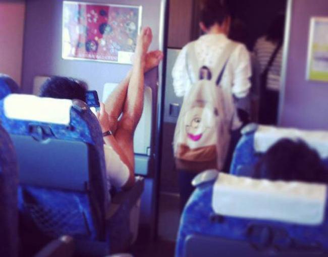 khi bat gap canh nay tren may bay hinh anhh 2