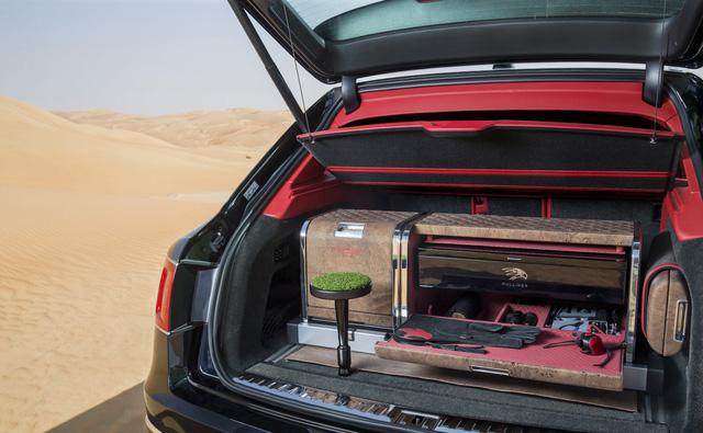 Nhà giàu Trung Đông mua hẳn Bentley Bentayga phiên bản giới hạn phục vụ thú... chơi chim - Ảnh 9.