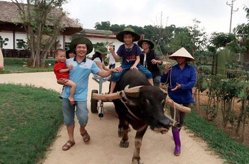 diem da ngoai gan ha noi ngay tet thieu nhi cho gia dinh co con nho hinh anh 2