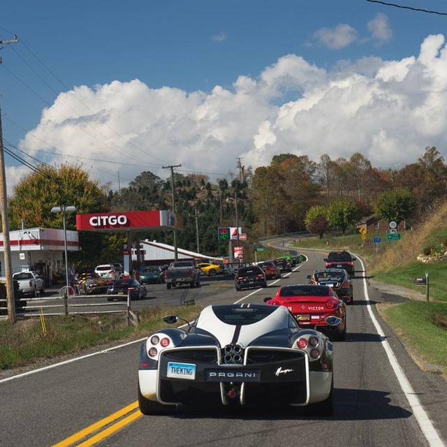 Cannonball Run 2 bản giao hưởng của siêu xe, cảnh đẹp và những bài hát - Ảnh 4.