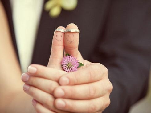 Yêu thôi không cưới có được không?