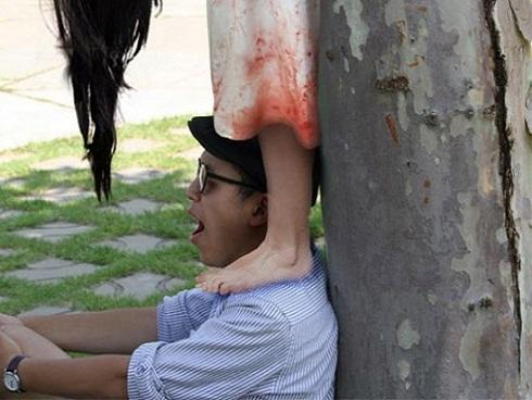 Cười ngất với cái kết hot girl lên mạng nhờ các thánh photoshop xóa chiếc ghế đỏ-15