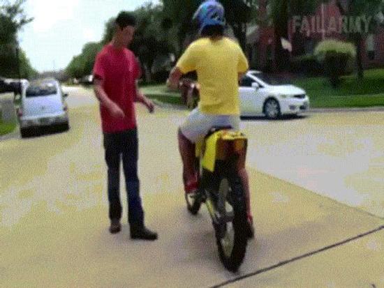 Clip hài: Cái kết khi các quý ông 'quậy'