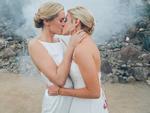 19 khoảnh khắc đám cưới đồng tính tuyệt đẹp khiến con người thêm tin vào tình yêu